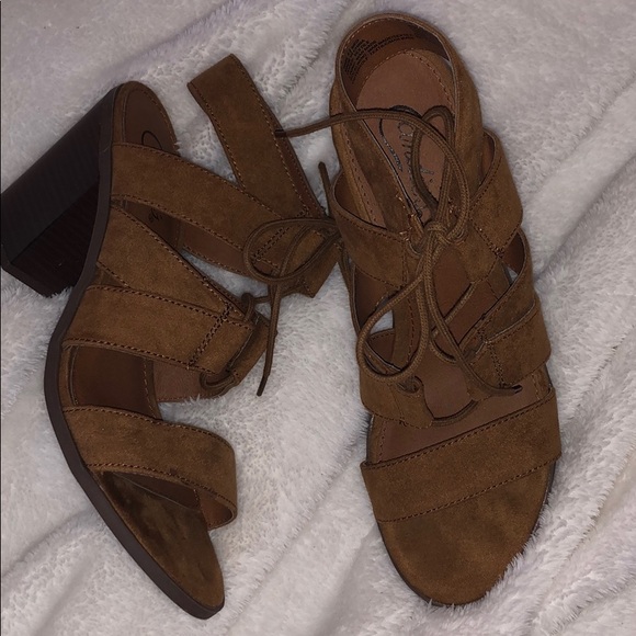 Candie’s Heeled Dressy Sandals - Picture 2 of 5